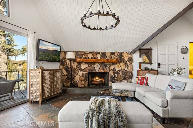 28919 Palisades Drive, Lake Arrowhead, CA 92352