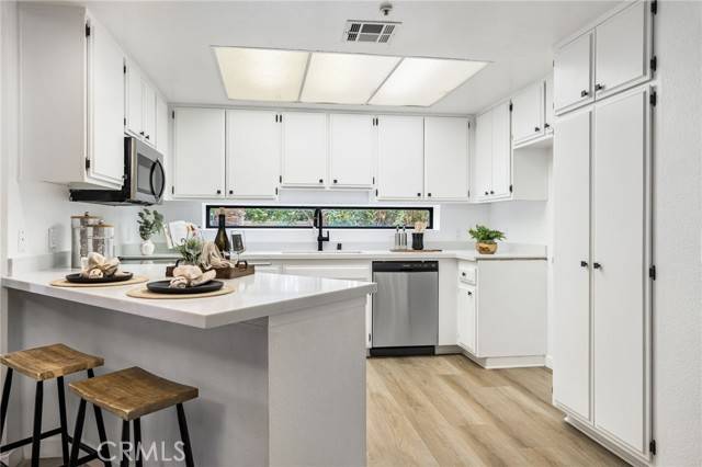 Palm Springs, CA 92262,255 S Avenida Caballeros #106