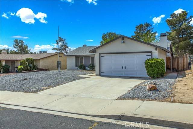 13717 Oakmont Drive, Victorville, CA 92395