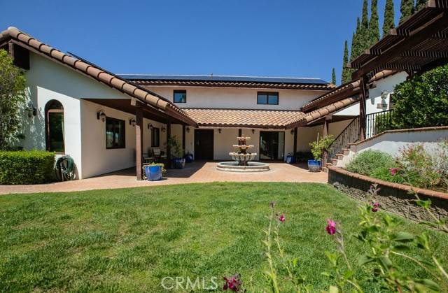 1323 Crestview Road, Redlands, CA 92374