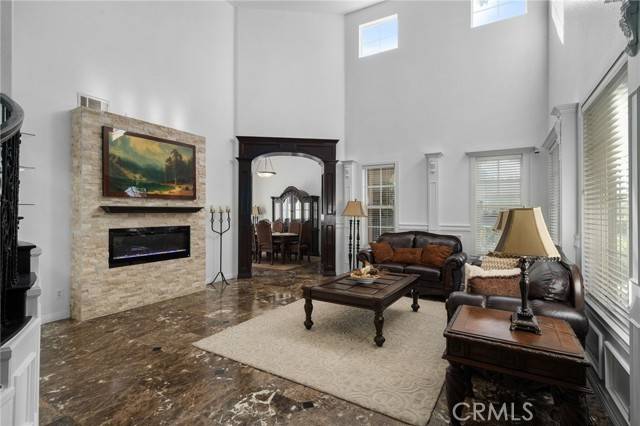 Corona, CA 92881,922 Armata Drive
