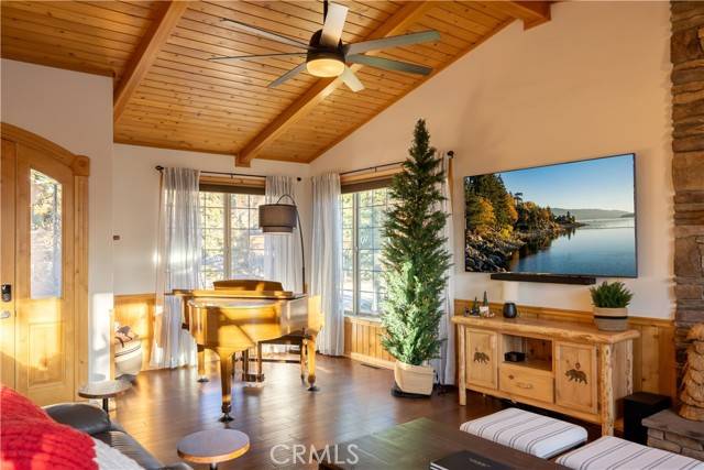 Big Bear Lake, CA 92315,430 Morningstar Place