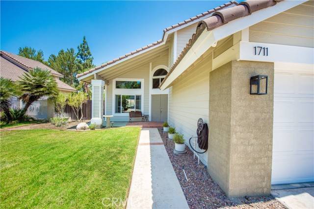 1711 Yellow Pine, Corona, CA 92882
