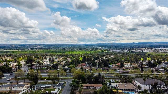 7291 Via Escalante, Jurupa Valley, CA 92509