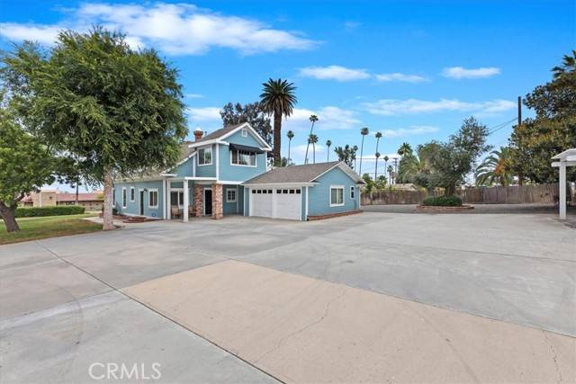 1350 E Chase Drive, Corona, CA 92881