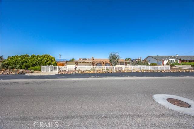 16048 Wintun Road, Apple Valley, CA 92307
