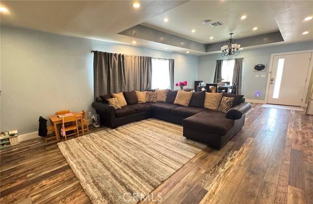 Fullerton, CA 92833,2404 W Oak Avenue
