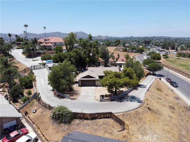 4760 Crest Avenue, Riverside, CA 92503