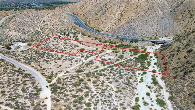 Morongo Valley, CA 92553,1 Canyon House
