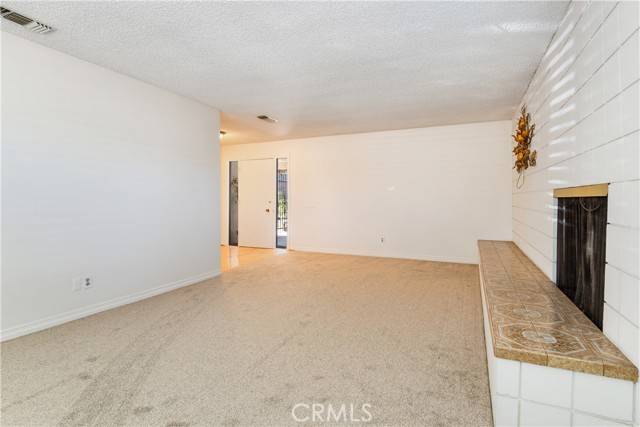 Redlands, CA 92373,1517 Pamela Crest
