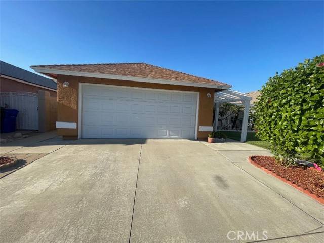 Fontana, CA 92337,14194 Old Field Avenue