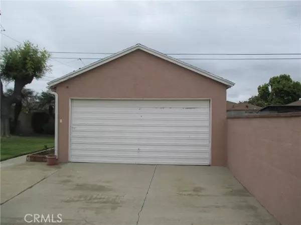 Inglewood, CA 90303,3327 W 117th Street