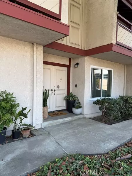 946 W 220th Street #103, Torrance, CA 90502