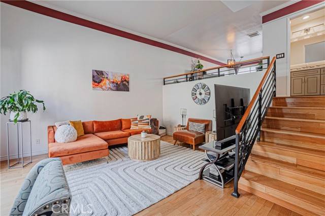 Burbank, CA 91504,1711 Grismer Avenue #36