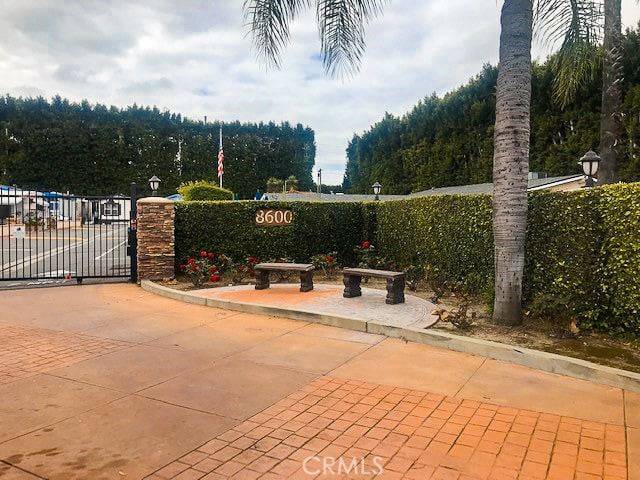 Paramount, CA 90723,8600 Contreras #68