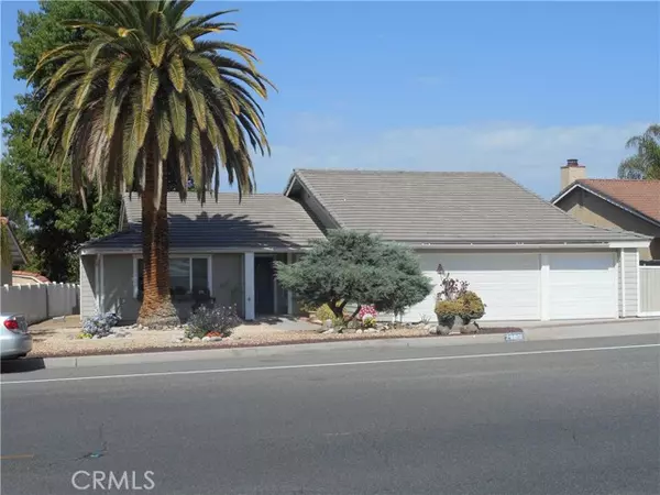 29801 VACATION Drive, Canyon Lake, CA 92587