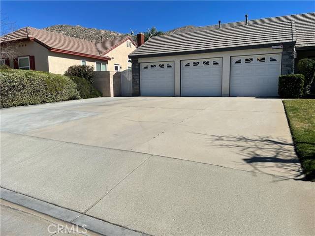 10606 Summer Breeze Drive, Moreno Valley, CA 92557