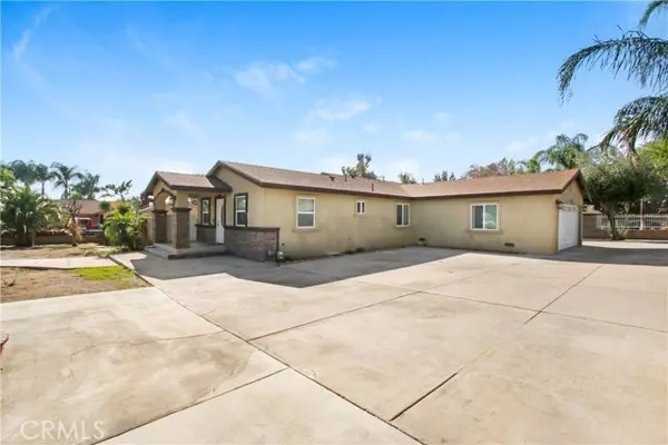 Fontana, CA 92336,7714 Tamarind Avenue