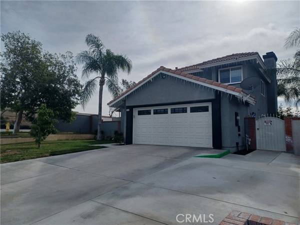 1208 Reyes Hernandez Jr Lane, Colton, CA 92324