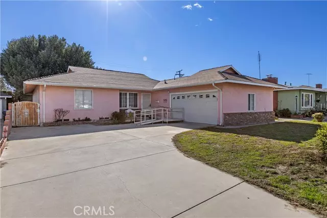 185 E Home Street, Rialto, CA 92376