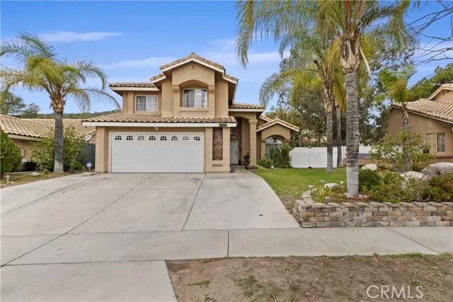 2985 La Vista Avenue, Corona, CA 92879