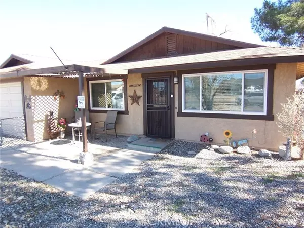 11791 Mohawk Road, Apple Valley, CA 92308