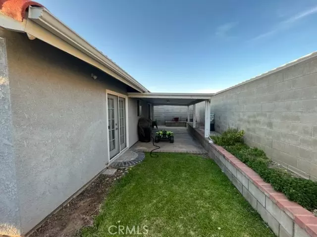 Fontana, CA 92335,9463 Fremontia Avenue