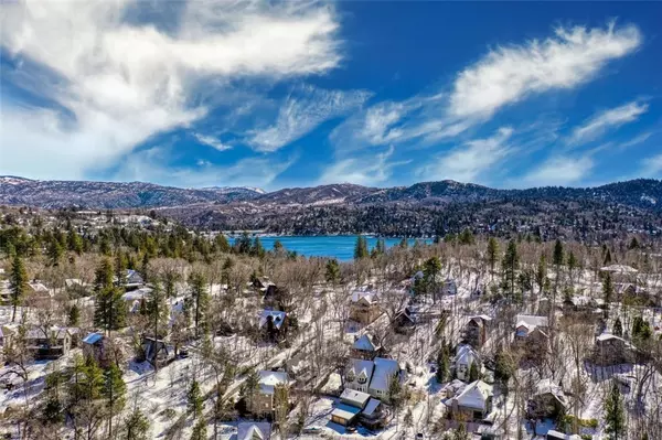 Lake Arrowhead, CA 92352,1037 Beaver