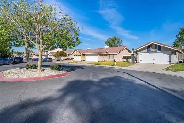 Ontario, CA 91761,3869 Antelope Creek Drive