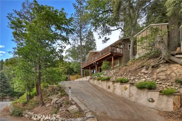 Crestline, CA 92325,24933 Faulhorn Drive