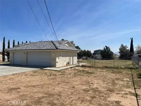 7925 Victor Avenue, Hesperia, CA 92345