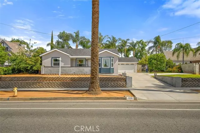 1039 W Cypress Avenue, Redlands, CA 92373