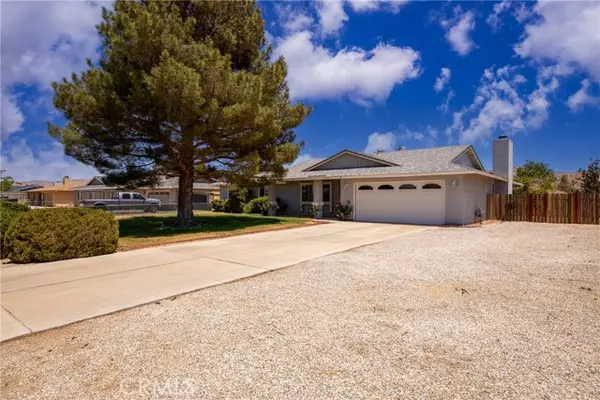 13367 Applewood Road, Apple Valley, CA 92308