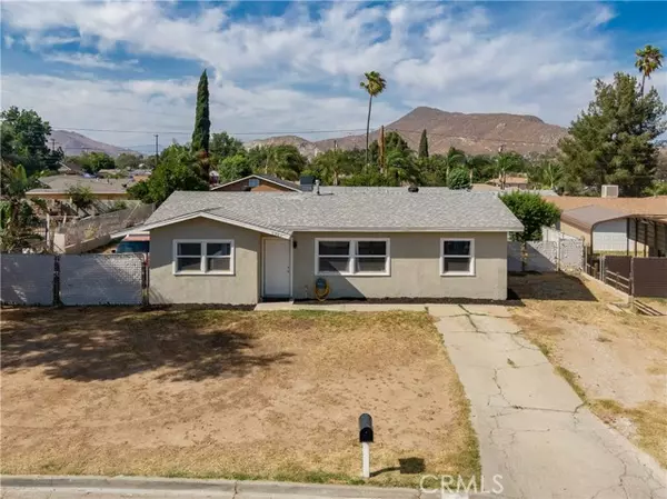 5961 Vista De Oro, Jurupa Valley, CA 92509