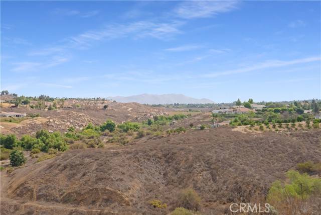 Riverside, CA 92506,2143 Whistler