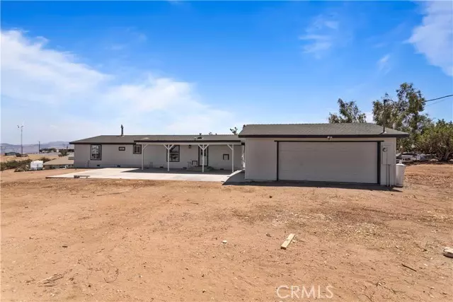 Oak Hills, CA 92344,5876 Amestoy Road