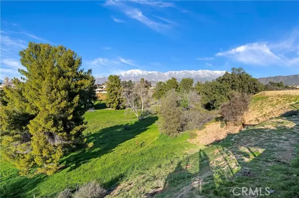 256 Country Club Drive, Calimesa, CA 92320