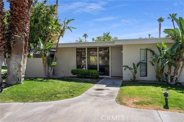 130 W Racquet Club Road #316, Palm Springs, CA 92262