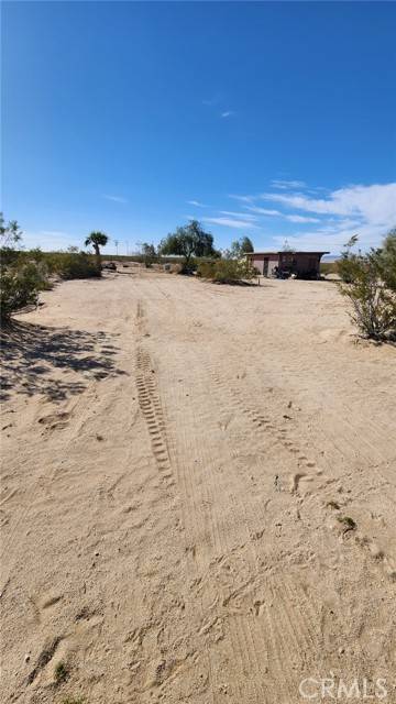 67826 Daisy, 29 Palms, CA 92277