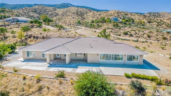 Pinon Hills, CA 92372,979 Sunnyslope Road