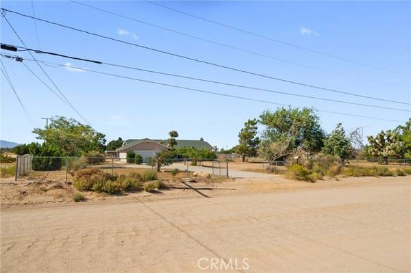 10435 Lilac Road, Oak Hills, CA 92344