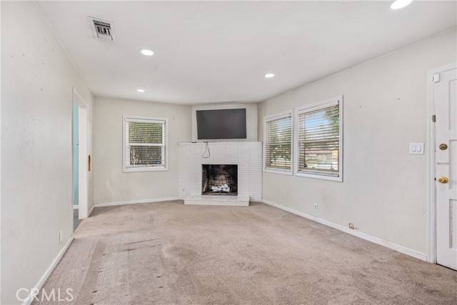 361 W 8th Street, Upland, CA 91786