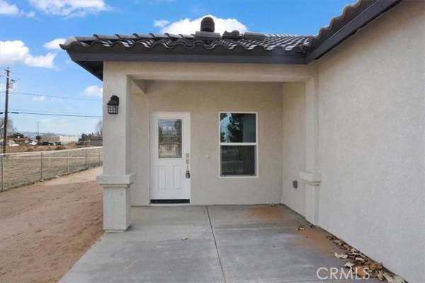 15981 Spruce Street, Hesperia, CA 92345