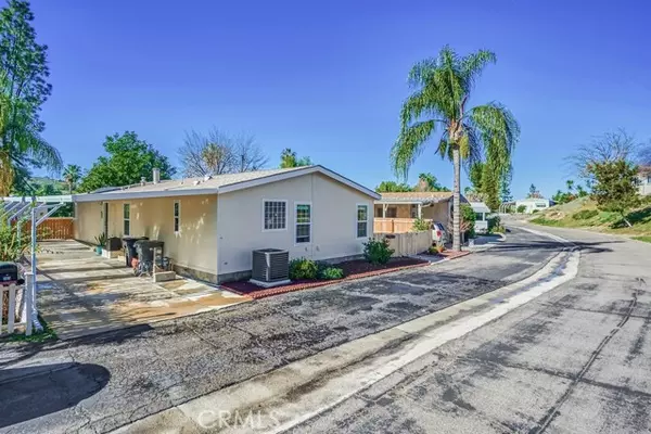 Riverside, CA 92504,15181 Van Buren #163