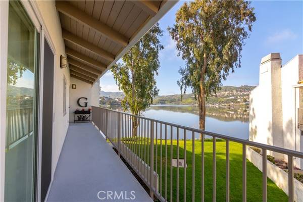 22168 Treasure Island Drive #18, Canyon Lake, CA 92587