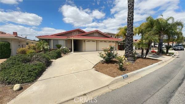 30217 Skippers Way, Canyon Lake, CA 92587