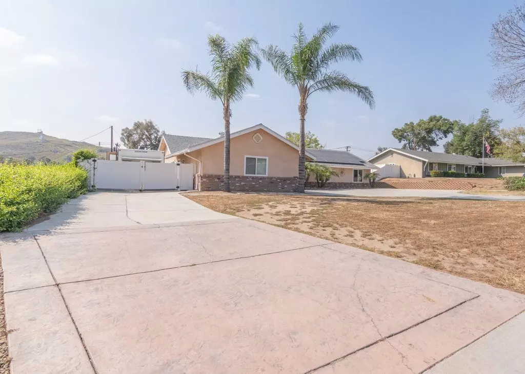 Jurupa Valley, CA 92509,7655 Lakeside Drive