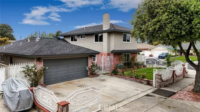 2114 S Forest Avenue, Santa Ana, CA 92704