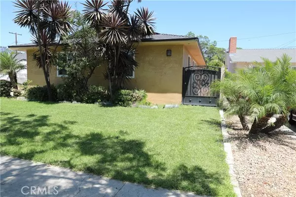 1105 N Linwood Avenue, Santa Ana, CA 92701