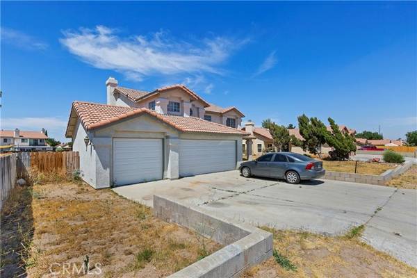 15620 Smoke Tree Street, Hesperia, CA 92345